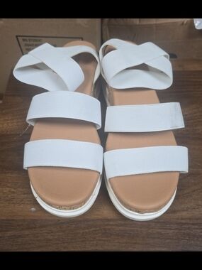 Women's White Strappy Elastic Sandals